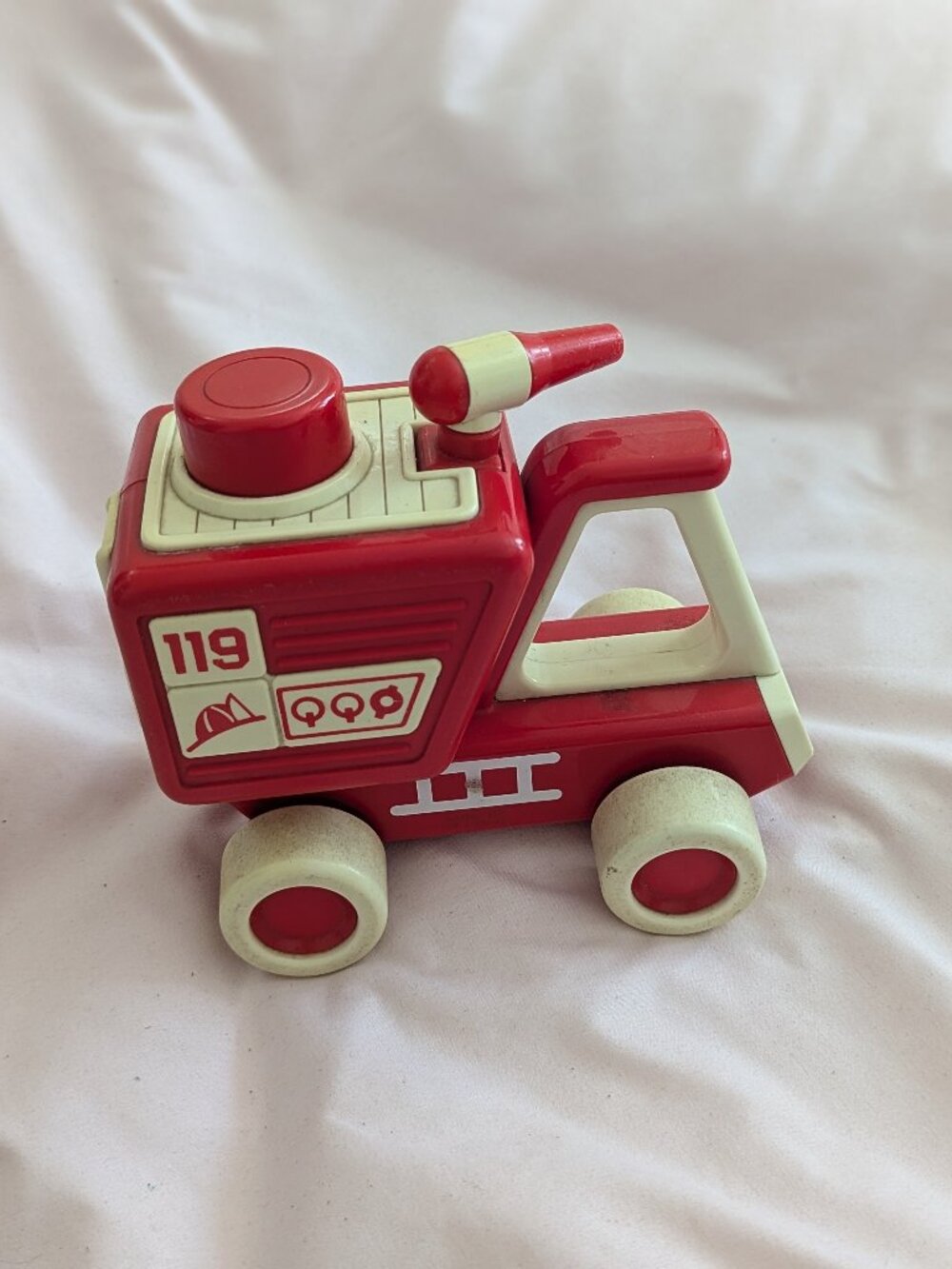 Tonka Vintage Red Plastic 119 Fire Truck Toy